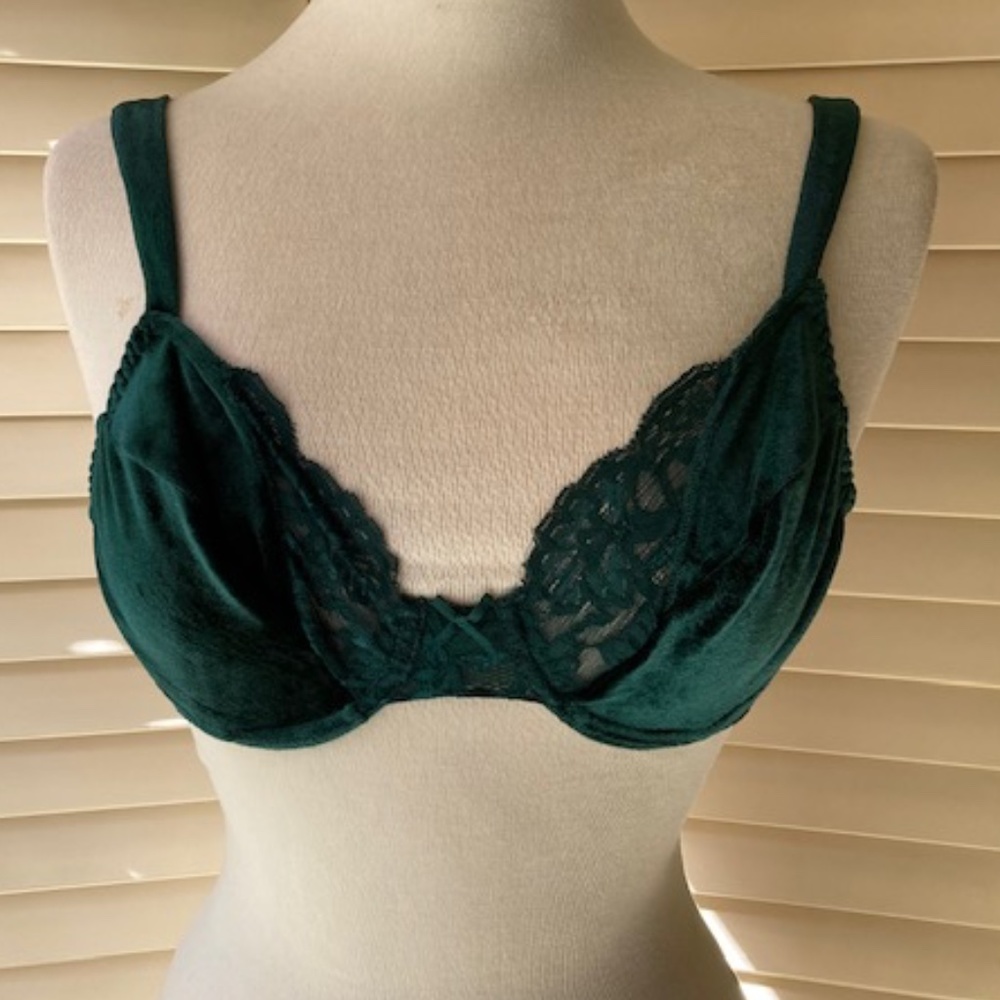 Helene Underwire Bra emerald green velvet with lace